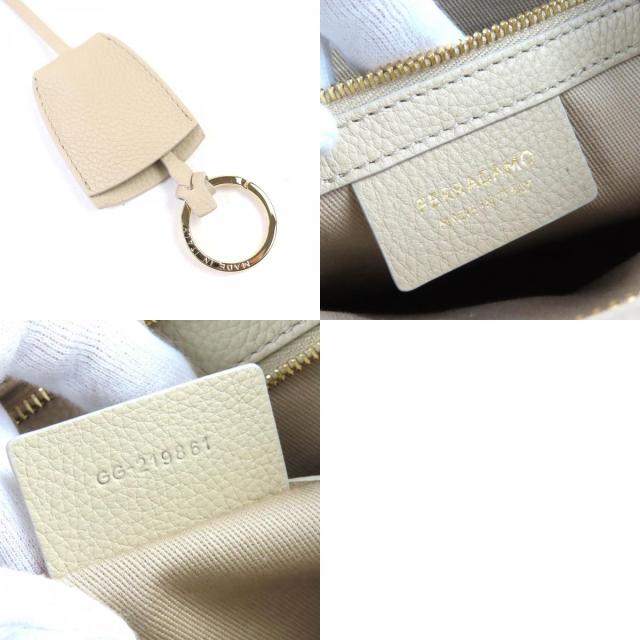 極美品△FERRAGAMO フェラガモ 219861 トートバッグ M カーフレザー クロシェット付き ライトベージュ 保存袋付き 伊製_9