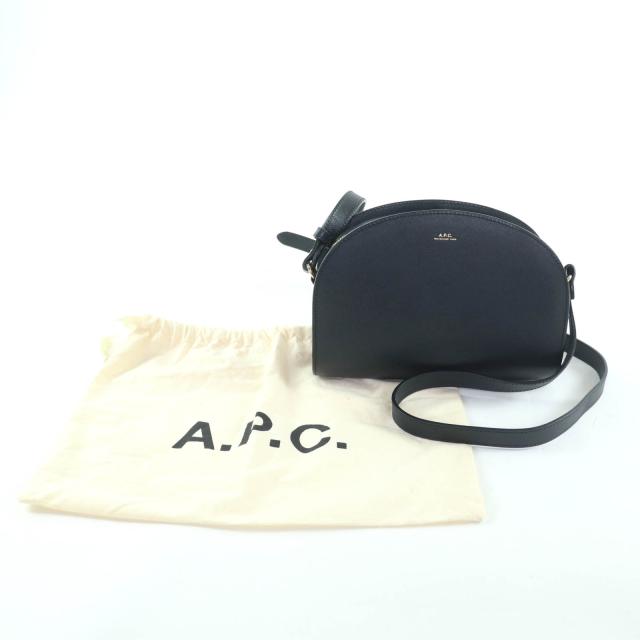 美品★A.P.C. アーペーセー ロゴ入り ハーフムーン レザー ショルダーバッグ 鞄 ダークネイビー 保存袋付き レディース_1