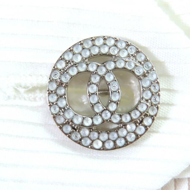 CHANEL チノパン ココマーク ロゴボタン ホワイト系 ストレート 36 S 極美品◇CHANEL シャネル P63228V38920 コットン100％ ラインストーン