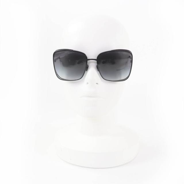 極美品☆CHANEL シャネル 71541L2616 ロゴ スクエア 現行品 サングラス アイウェア ブラック 箱・ケース付き イタリア製 レディース 極美品☆CHANEL シャネル 71541L2616 ロゴ スクエア 現行品 サングラス