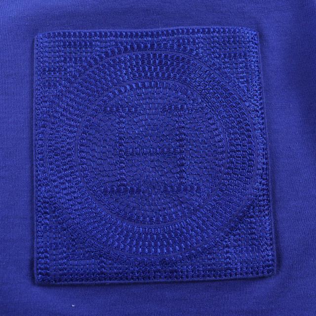 極美品△HERMES エルメス 23SS 3E4620DL コットン100％ Hロゴ刺繍ポケット クルーネック 半袖Ｔシャツ ブルー 36 仏製 正規品 レディース_4