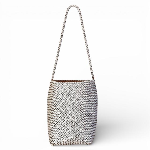 美品◇HIROFU ヒロフ BREZZA ブレッツァバッファロー 編み込みレザー ショルダーバッグ シルバー 保存袋付き イタリア製 レディース