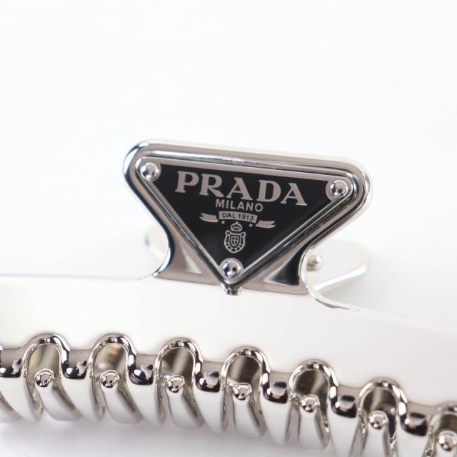 美品☆PRADA プラダ 1IF103 トライアングルロゴ ヘアクリップ バンスクリップ ヘアアクセサリー シルバー レディース_4