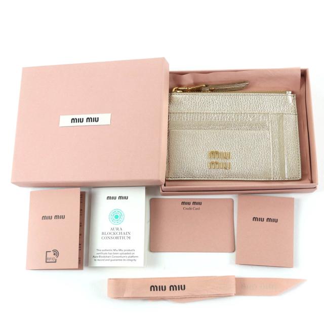 極美品☆MIUMIU ミュウミュウ ロゴ金具 レザー フラグメントケース カードケース コインケース ゴールド 箱付き イタリア製 レディース_1