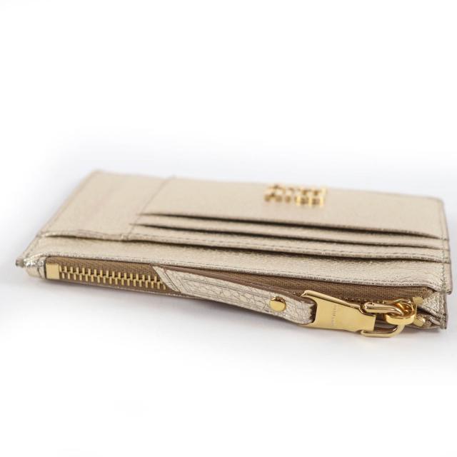 極美品☆MIUMIU ミュウミュウ ロゴ金具 レザー フラグメントケース カードケース コインケース ゴールド 箱付き イタリア製 レディース_4