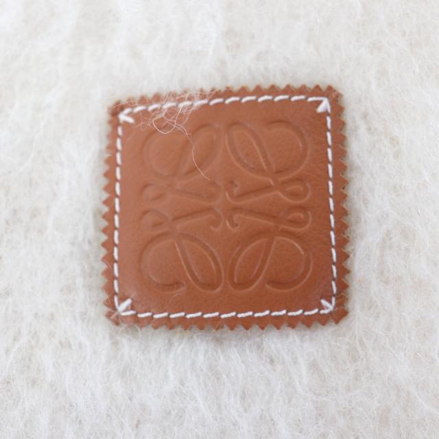 極美品★LOEWE ロエベ 28003861 モヘア ウール混 アナグラムレザーパッチ付 フリンジ マフラー アイボリー スペイン製 正規品 レディース_4