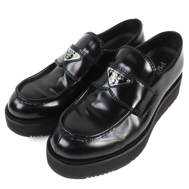 美品△PRADA プラダ 2DG147 トライアングルロゴ 三角プレート ブラッシュドレザー ローファー 厚底 ブラック 6.5 イタリア製 メンズ