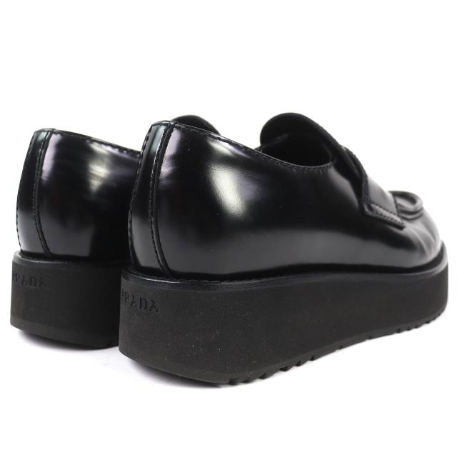 美品△PRADA プラダ 2DG147 トライアングルロゴ 三角プレート ブラッシュドレザー ローファー 厚底 ブラック 6.5 イタリア製 メンズ_5