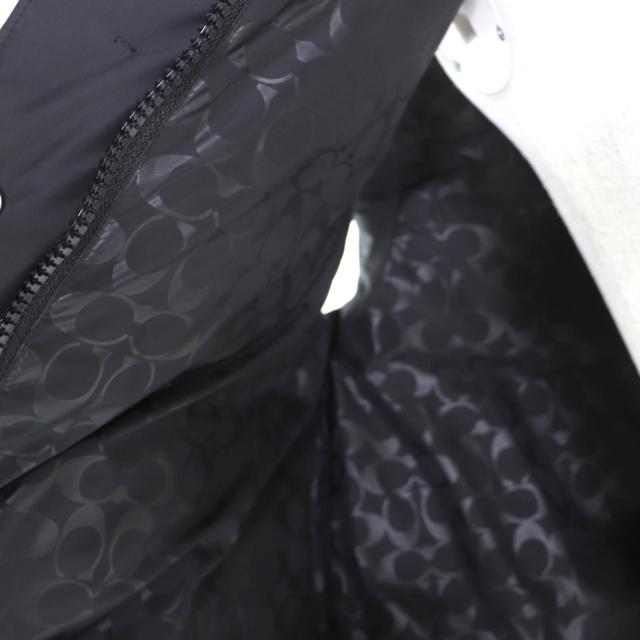 極美品★COACH コーチ CV308 パッファー ベスト レザーロゴパッチ 裏地シグネチャー柄 スタンドカラー ダウンベスト ブラック S 正規品_4
