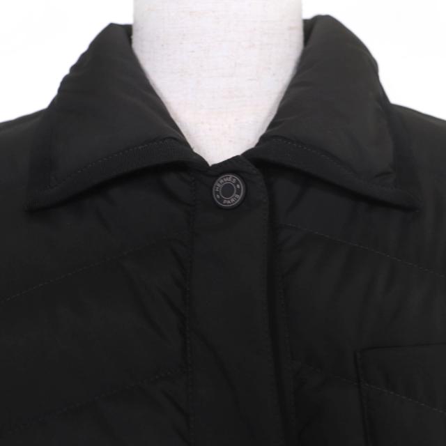 極美品☆HERMES エルメス 24AW 4H0168DR ロゴラバーパッチ セリエボタン ダウンジャケット ブラック 40 イタリア製 正規品 レディース_3