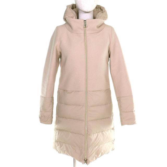 美品△Herno ヘルノ 2021年製 PI0848D DIAGONAL WOOL AND NUAGE PARKA ウール切替 フード付 ダウンコート ピンクベージュ 38 伊製 正規品