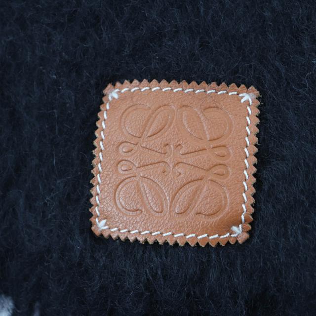 美品☆LOEWE ロエベ モヘア ウール アナグラムレザーパッチ フリンジ付 マフラー ブラック スペイン製 正規品 レディース_3