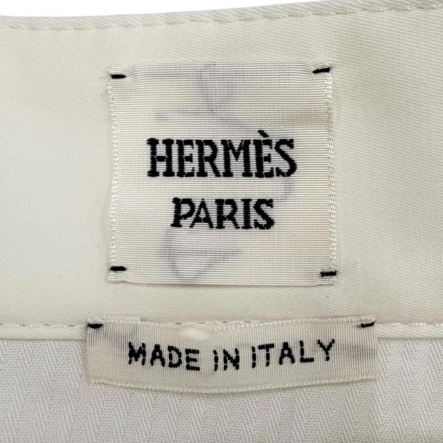未使用品◇HERMES エルメス 2025年製 5E0356DQ コットン セリエボタン ロゴレザーパッチ付 スカート ホワイト 36 イタリア製 レディース