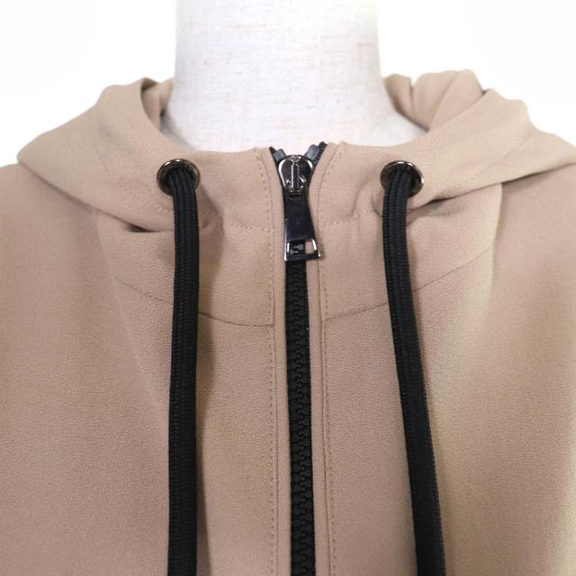 極美品☆MONCLER モンクレール 2021年製 CAMICIA ロゴワッペン・フード付 パーカー ベージュ ブラック ホワイト 38 正規品 レディース_3