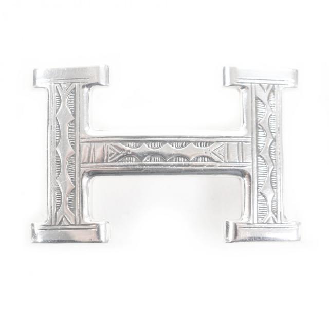 美品□HERMES エルメス ヴィンテージ H トゥアレグ Toareg SV925 手彫り彫刻デザイン ベルトバックル シルバー 重量44.38g メンズ 美品□HERMES エルメス ヴィンテージ H トゥアレグ Toareg SV925