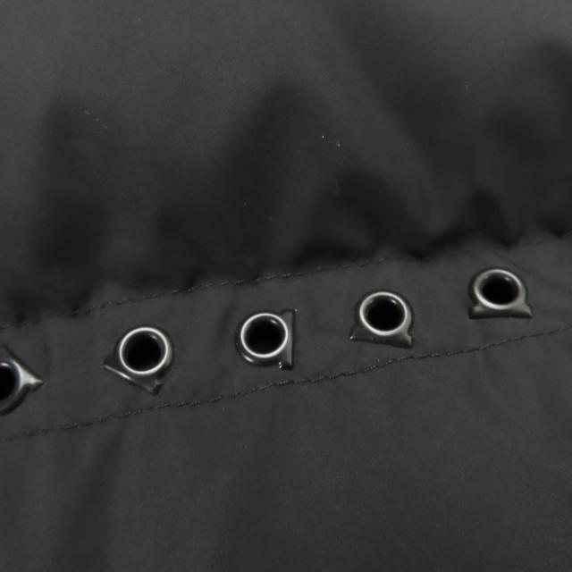 美品☆Salvatore Ferragamo サルヴァトーレフェラガモ ガンチーニ金具 ZIP UP ダウンコート ブラック 40 イタリア製 正規品 レディース_6