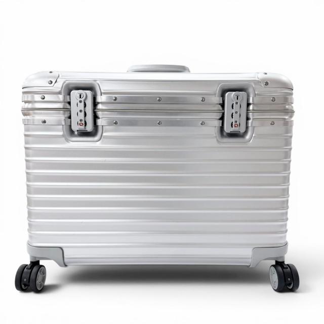美品□RIMOWA リモワ 920.51.00.4 トパーズ パイロット アルミニウム TSAロック搭載 4輪 キャリーバッグ シルバー ドイツ製 メンズ