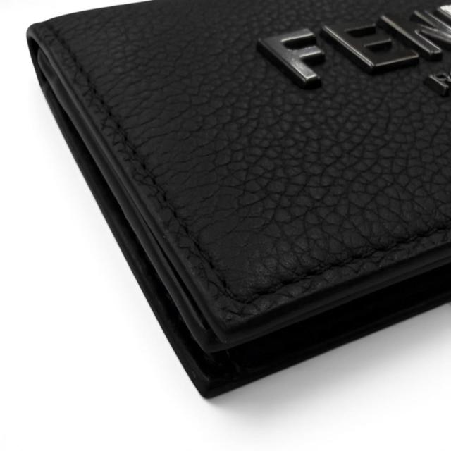 極美品□FENDI フェンディ レザー ロゴ金具 二つ折り 名刺入れ カードケース ブラック ガンメタリック メンズ レディース オススメ◎ 極美品□FENDI フェンディ レザー ロゴ金具 二つ折り 名刺入れ カード