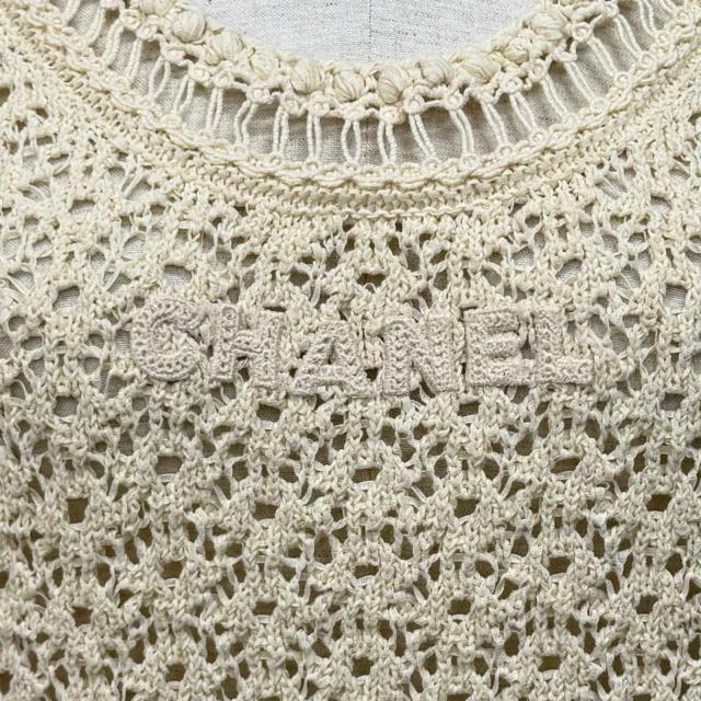 極美品★CHANEL シャネル P63065 ロゴワッペン付 透かし編み ノースリーブ メッシュニット アイボリー 38 イタリア製 正規品 レディース_4