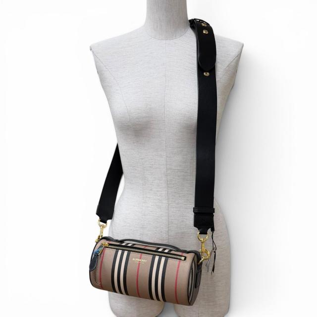 未使用品★BURBERRY バーバリー 8030456 ノバチェック柄 2way レザー バレルバッグ ショルダーバッグ ベージュ イタリア製 保存袋付き_5