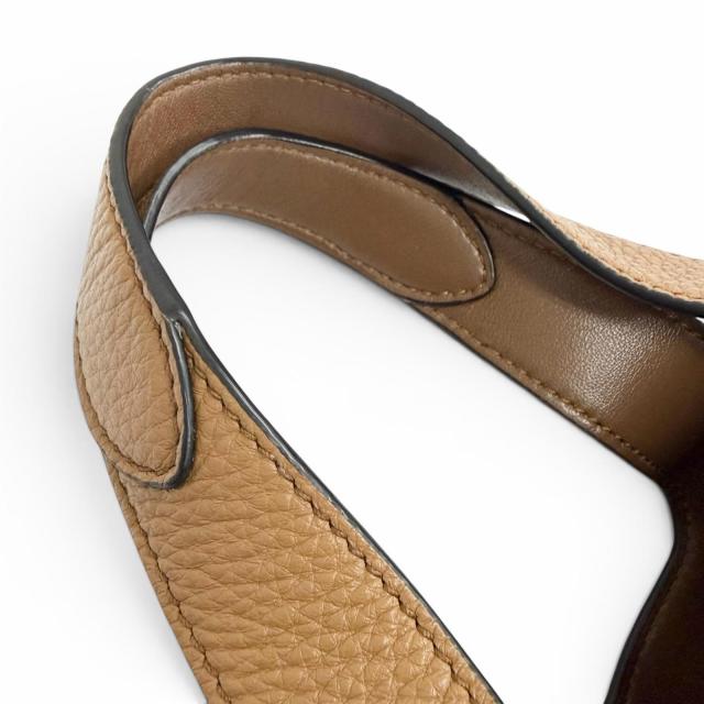 極美品△PRADA プラダ 1BA349 ミニハンドバッグ レザー メタルレタリングロゴ キャラメル ブラウン イタリア製 定価445500円_5