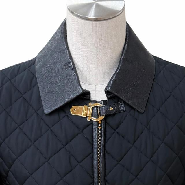 美品★Salvatore Ferragamo サルヴァトーレフェラガモ ガンチーニ金具 レザー使い キルティング コート ブラック 42 伊製 正規品_3