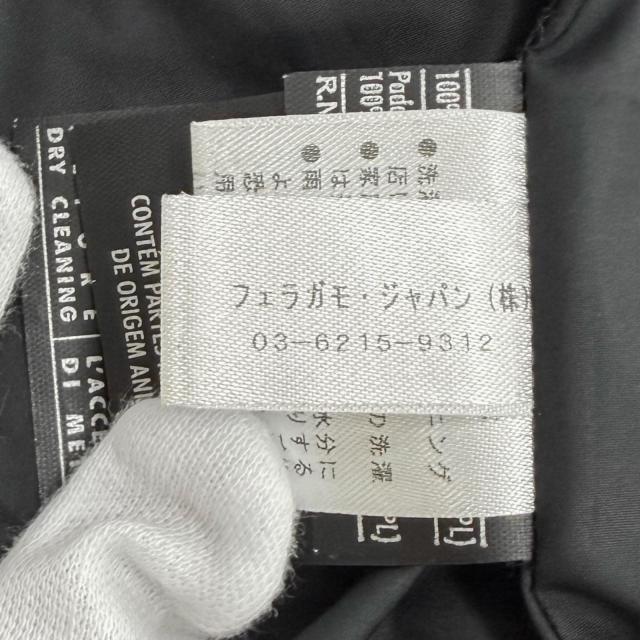 美品★Salvatore Ferragamo サルヴァトーレフェラガモ ガンチーニ金具 レザー使い キルティング コート ブラック 42 伊製 正規品_8