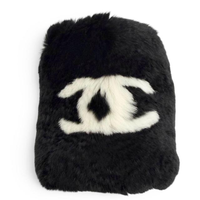 極美品△CHANEL シャネル ココマーク ラパン ファー リストバンド バングル ブレスレット ブラック ホワイト フランス製 レディース 箱付