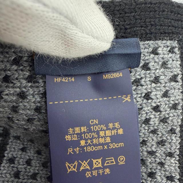 極美品▼LOUIS VUITTON ルイヴィトン 2024年製 M92664 マフラー ダミエ ヘリテージ ウール100% ノワール マフラー 正規品 メンズ 箱付き_7
