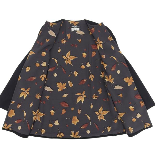 美品▲Salvatore Ferragamo サルヴァトーレフェラガモ カシミヤ100％ 裏地シルク100％ 総柄 フロントオープン コート 40 伊製 正規品_4