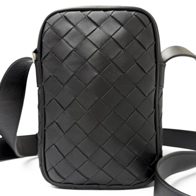 美品□BOTTEGAVENETA ボッテガヴェネタ 743214 レザー イントレチャート フォンポーチ ショルダーバッグ ブラック イタリア製 メンズ
