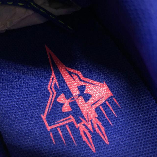 under_armour/アンダーアーマー ジョギング/ランニング シューズ [3024098-500 BGS_ChargedScrmjt3Splsh] ランシュー_ランニング_ジム_キッズ_ジュニア_ユース_5