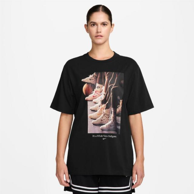 NIKE/ナイキ バスケットボール トップス ［if4946-010 ウィメンズ DF OC BB PHOTO S/S Tシャツ] Tシャツ_半袖_レディース_ウーマン 【ネコポス対応】