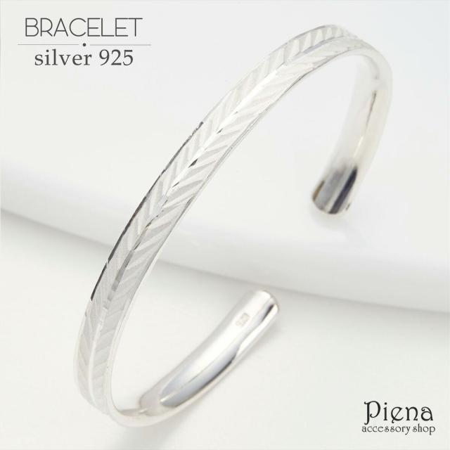 バングル レディース フェザーモチーフ シルバー925製 ブレスレット つや消し 太さ5ミリ 腕周り18センチ 羽根 シック インディアン ネイディブ 矢絣模様 やがすり 送料無料 秋冬 大人気の通販は 7,394円