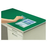 デスクマット コクヨ デスクマット軟質Ｗ（非転写）　グリーン　透明　下敷き付　１０００×７００デスク用 ﾏ-407NGの通販は 5,207円