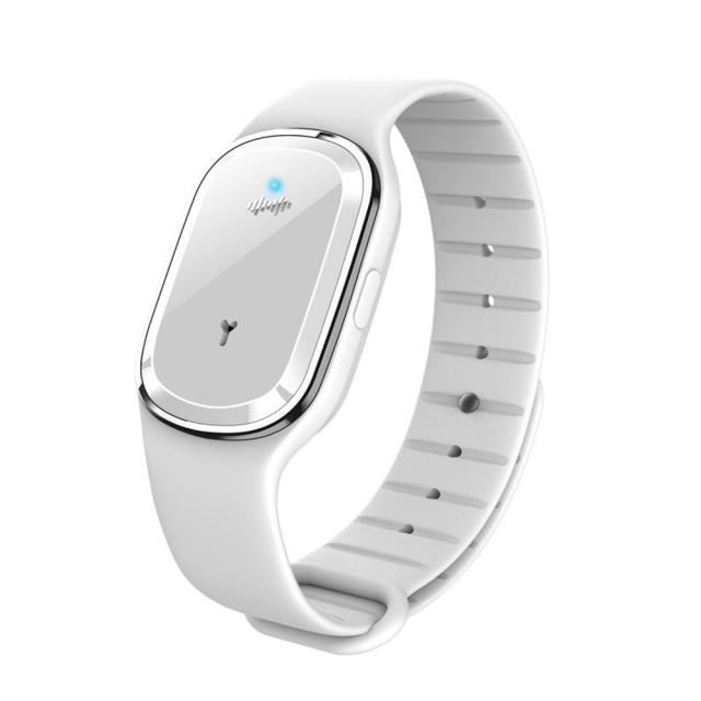 虫除けリング 虫よけ ブレスレット 蚊よけ 虫よけ 蚊忌避 子供 大人 兼用 虫対策 アウトドア 公園 山登り 釣り キャンプ 携帯便利 Usb給の通販はau Pay マーケット サファイア