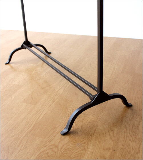ハンガーラック スリム アイアン 鉄製 シンプル おしゃれ 省スペース 玄関 収納 ハンガースタンド アイアンのハンガーラック 組立式の通販はau Pay マーケット ギギliving
