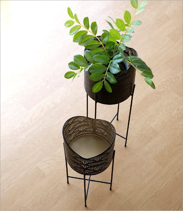 フラワースタンド 花台 おしゃれ 室内 プランタースタンド フラワーポット 鉢スタンド アイアンパンチングプランター2サイズセットの通販はau Pay マーケット ギギliving