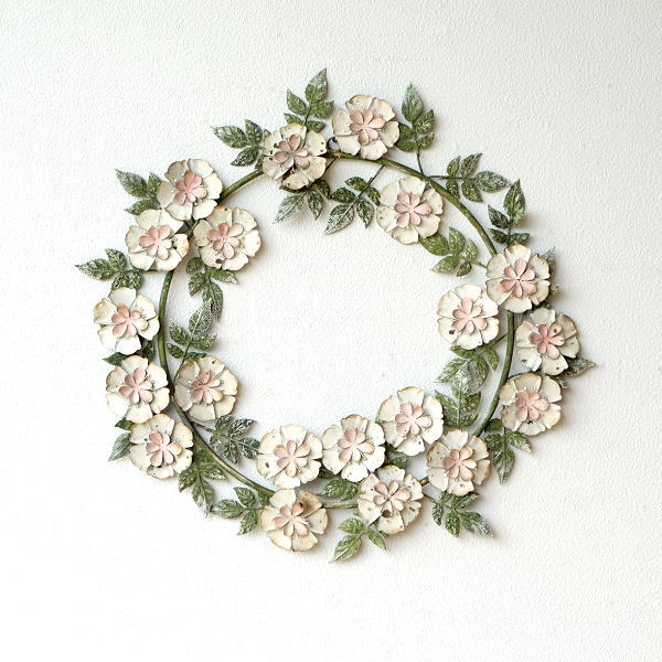 リース 玄関 おしゃれ アイアン シャビー アンティーク 花 グリーン アイアンメタルフラワーリースの通販はau Pay マーケット ギギliving