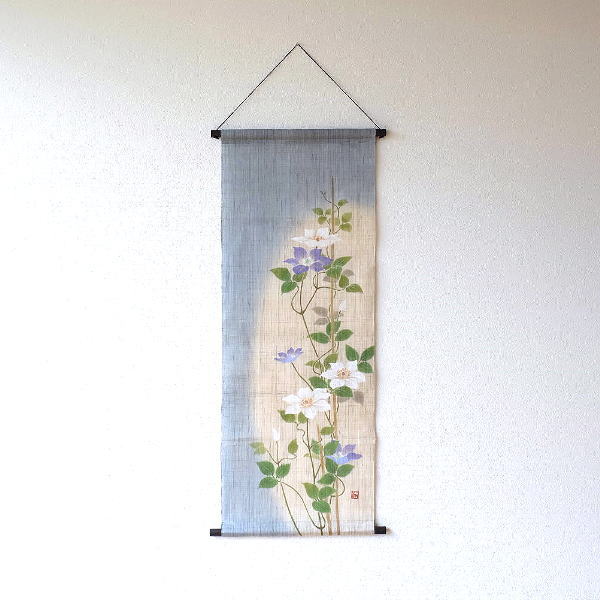 タペストリー おしゃれ 壁掛け 和風 麻 縦長 手描きタペストリー 紫白鉄仙の通販はau Pay マーケット ギギliving