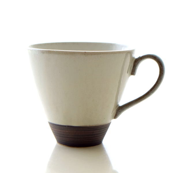 マグカップ シンプル かわいい 陶器 日本製 瀬戸焼 焼き物 おしゃれ コーヒーカップ コップ 和食器 和モダン マグカップ 錆らせんの通販はau Pay マーケット ギギliving