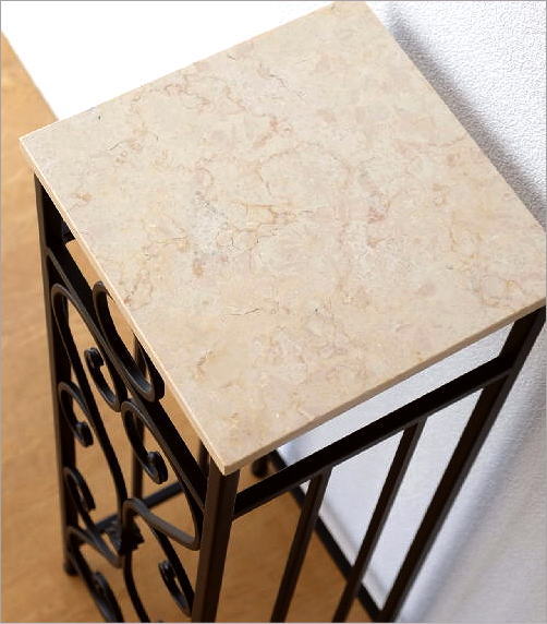 大理石と金属製のクラシックテーブル　花台　フラワースタンド 大理石と金属製のクラシックテーブル 花台 フラワースタンド