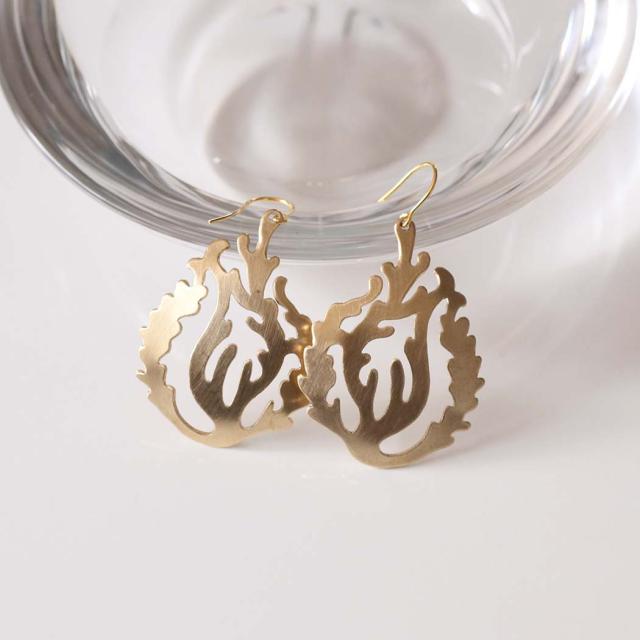 mnoi（ムノイ） / brass earrrings ピアス / イヤリング - arome 母の日