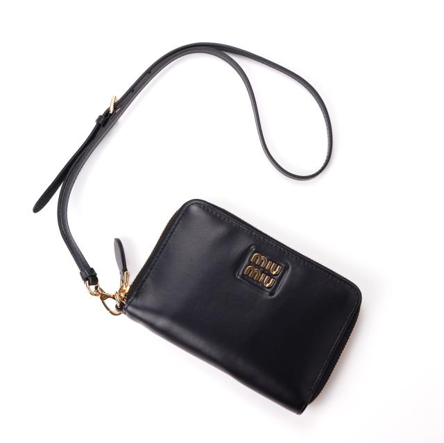 MIUMIU ミュウミュウ 財布 5ML055 パスポートホルダ ネックウォレット 新品 ギフト プレゼント プレゼント ギフト 贈り物 無料 ラッピング 包装 MIUMIU ミュウミュウ 財布 5ML055 パスポートホルダ ネックウォレット