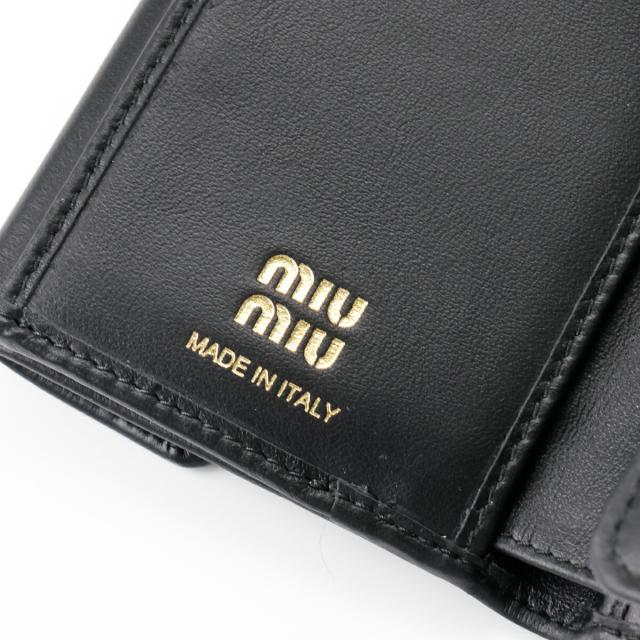 【送料無料】 MIUMIU ミュウミュウ  財布 三つ折り財布 ブラック 5MH043  新品 ギフト プレゼント プレゼント ギフト 贈り物 無料 ラッピング 包装 送料無料】 MIUMIU ミュウミュウ 財布 三つ折り財布 ブラック 5MH043