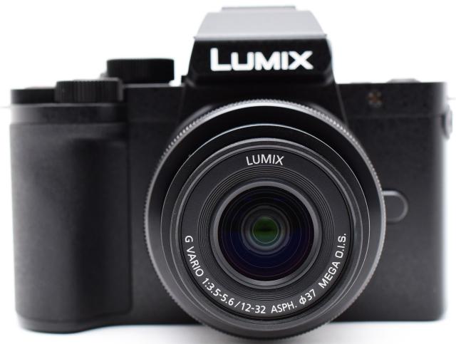 パナソニック ミラーレス Panasonic LUMIX DC-G100V 標準ズームレンズキット 中古 トライポッドグリップ＆新品SDカード付き 届いてすぐに使える 美品の通販は