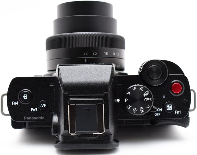 パナソニック ミラーレス Panasonic LUMIX DC-G100V 標準ズームレンズキット 中古 トライポッドグリップ＆新品SDカード付き 届いてすぐに使える 美品の通販は