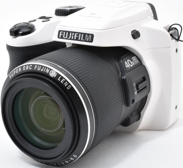 デジタルカメラ FUJIFILM フジフイルム FinePix S8200 ホワイト 中古 