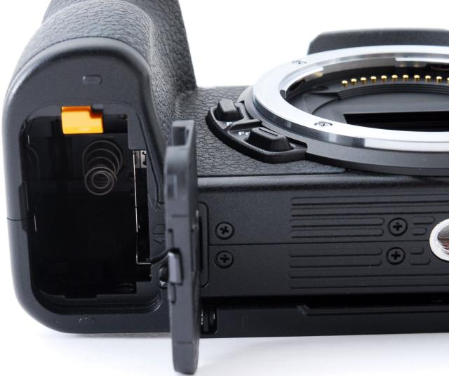 ニコン ミラーレス Nikon Z 50 16-50 VR レンズキット Wi-Fi ＆ Bluetooth搭載 中古