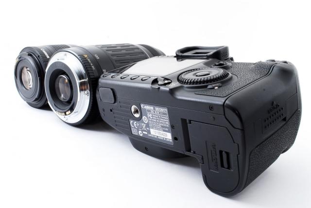 キヤノン デジタル一眼 CANON EOS 40D ダブルズーム 中古 新品メモリーカード ＆ 予備バッテリー付き 届いてすぐに使える 付属品充実_3